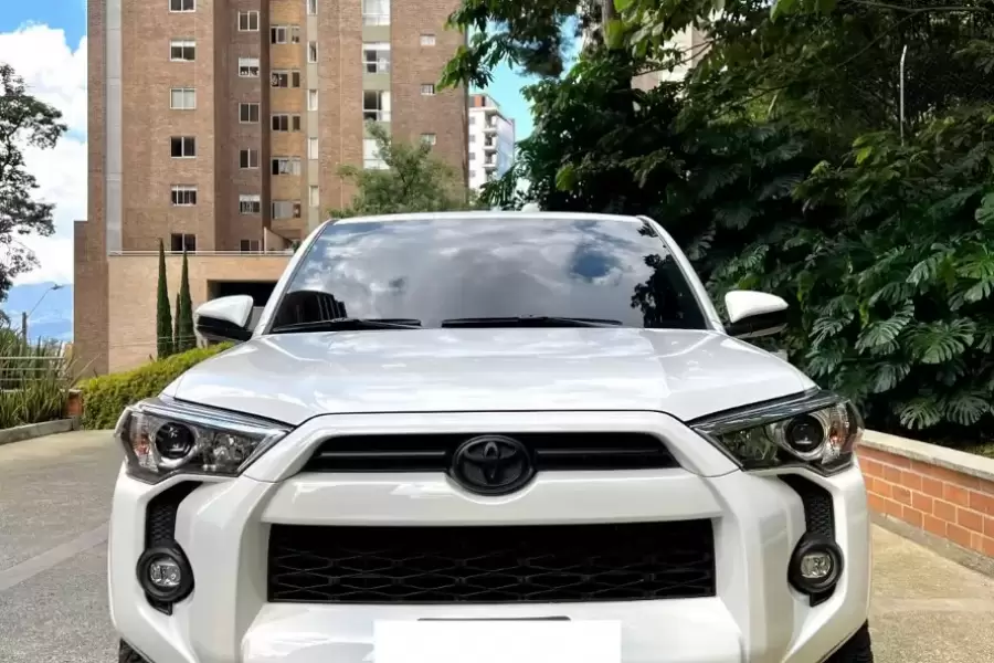 Toyota Runner Sr5 km $ COP . . 4runner medellin Toyota Runner Sr5 km $ COP . .