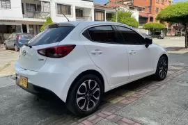 Mazda, MAZDA2, 2016, 72300 km