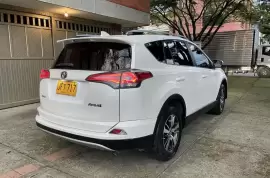 Toyota , RAV4, 2017, 105000 km