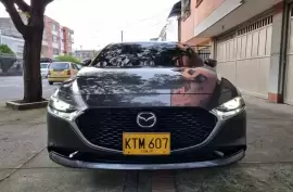 Mazda, MAZDA3, 2022, 1000 km