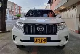 Toyota , Prado, 2022, 900 km